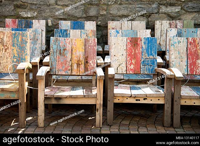 Ascona, seating