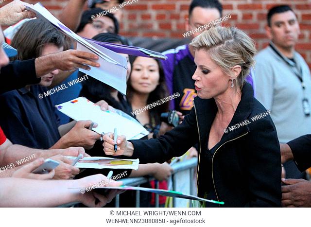 Julie Bowen seen leaving the ABC studios for Jimmy Kimmel Live Featuring: Julie Bowen Where: Los Angeles, California, United States When: 27 Oct 2015 Credit:...