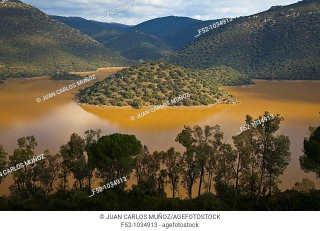 Jandula River Reservoir. Sierra de Andújar Natural Park. Jaén province. Andalucía. Spain