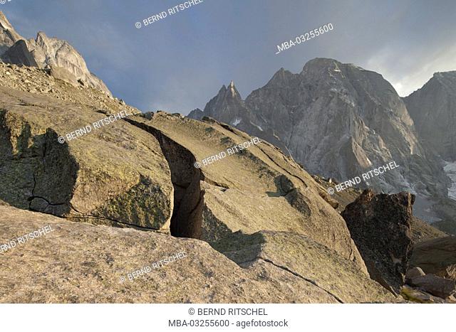 View of the Sciora hut direction Cengalo, Bergell, the Engadine, Switzerland