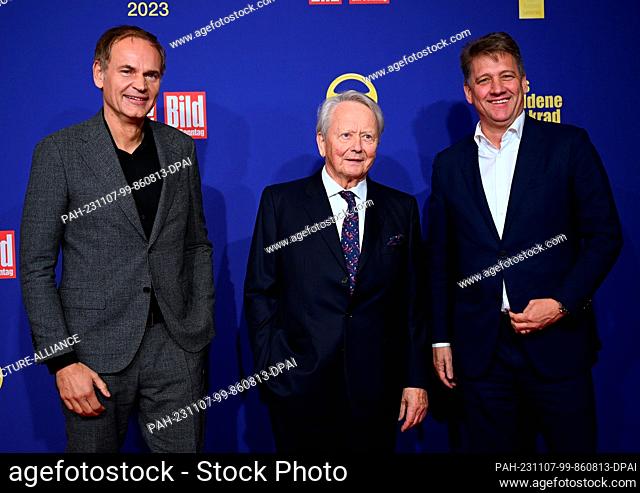 07 November 2023, Berlin: Oliver Ingo Blume, Chairman of the Board of Management of Volkswagen AG and Wolfgang Porsche, Chairman of the Supervisory Board of...