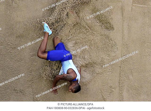 08 August 2018, Germany, Berlin: Athletics, European Championships in the Olympic Stadium: Longjump, Men, Final, Dan Bramble from Great Britain in action