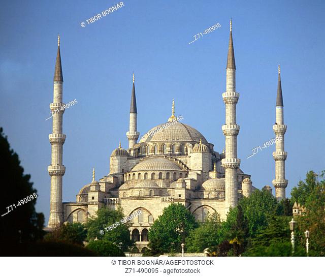 Sultan Ahmed Mosque (aka Blue Mosque), Istanbul. Turkey