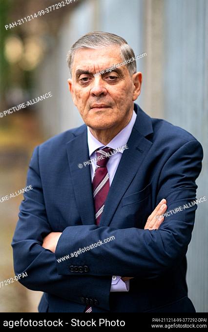 14 December 2021, Bavaria, Munich: Romani Rose, chairman of the Central Council of German Sinti and Roma, photographed at a press conference of the Bavarian...