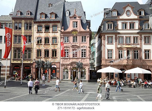 Typical architecture in Marktplatz main square, Mainz, Rhineland-Palatinate, Germany