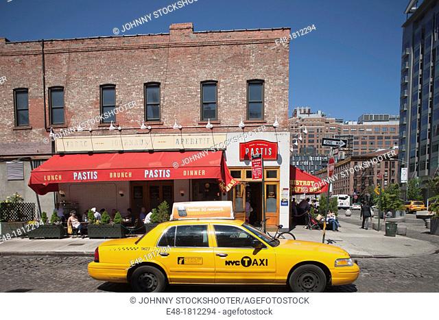 OUTDOOR SIDEWALK CAFE MEAT MARKET PACKING DISTRICT  WEST TWELFTH STREET MANHATTAN NEW YORK CITY USA
