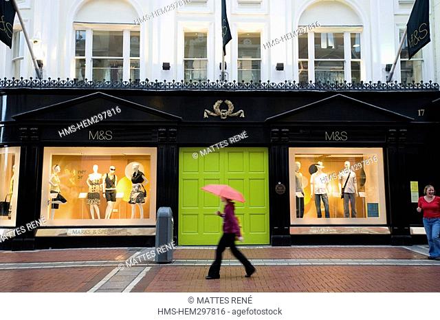 Ireland, Dublin, Grafton Street, pedestrian street with shops
