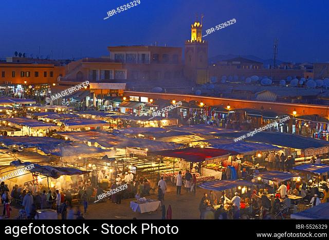 Djemaa El Fna Square, Marrakech, UNESCO World Heritage Site, Jemaa El-Fna Square at dusk, Maghreb, North Africa, Morocco, Africa