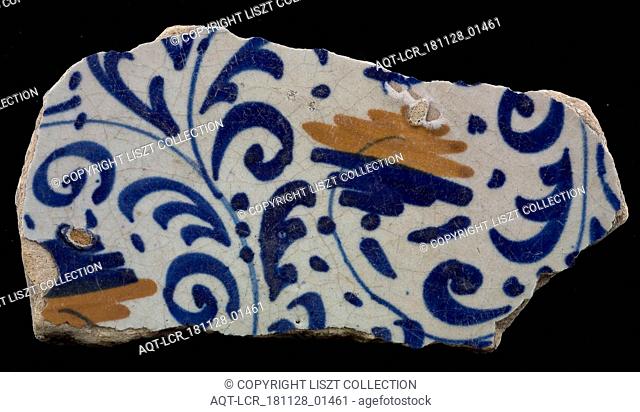 Fragment majolica dish, blue on white, details orange, Italian-looking tendrils, plate crockery holder soil find ceramic earthenware glaze