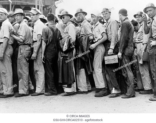Workers Leaving Pennsylvania Shipyards at Change of Shift, Beaumont, Texas, USA, John Vachon for Office of War Information, May 1943