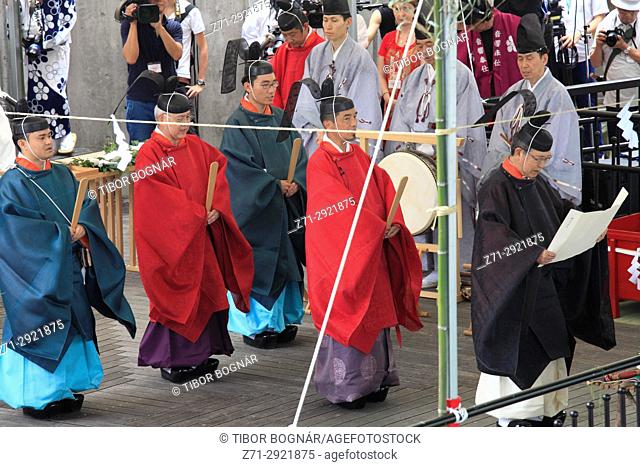 Japan, Osaka, Tenjin Matsuri, festival, shinto ritual, people,