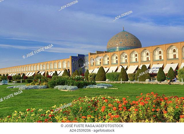 Iran, Esfahan City, Naqsh-e Jahan Square, Sheikh Lotfollah Mosque,