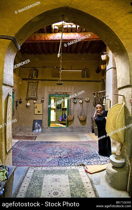 Traditional House, Bait al Safah Local Museum, Old Clay Settlement Al Hamra, Al Hamra, Oman, Asia
