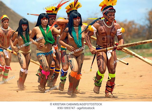 Kalapalo Indios, Mato Grosso, Brazil, South America