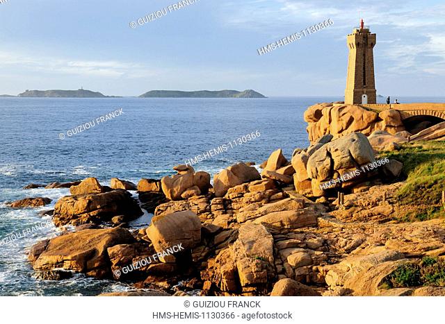 France, Cotes d'Armor, Cote de Granit Rose (Pink Granite Coast), Ploumanac'h, Pointe de Squewel and the Mean Ruz lighthouse