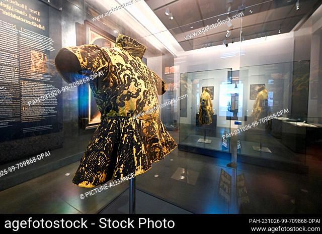 26 October 2023, Saxony, Dresden: The Renaissance pageant dress of August of Saxony, also known as August the Strong, is presented during a press event of the...