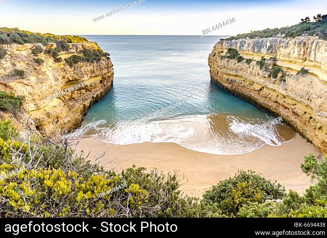 Fontainhas Beach surrounded by cliffs, Algarve, Portugal, Europe