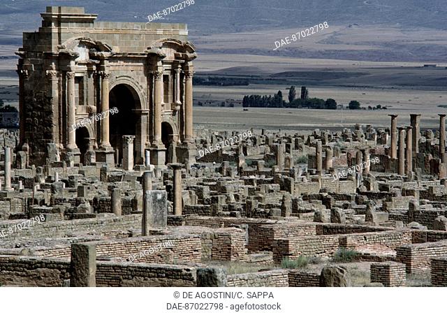 Arch said to be Trajan's Arch (2nd-3rd century AD) in the Roman city of Timgad, (Unesco World Heritage List, 1982), Algeria. Roman civilisation