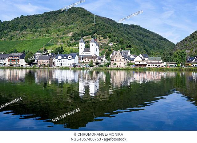 View of Karden with the Karden Foundation Church St Castor, Moselle Cathedral, Treis Karden, district Cochem Zell, Rhineland Palatinate, Germany, Europe