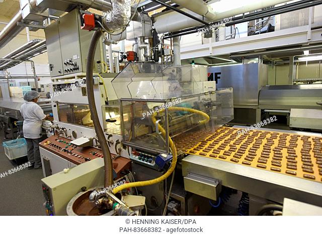 View of the production of chocolate and cookies at the chocolate factory Henry Lambertz GmbH & Co. KG in Aachen, Germany, 9 September 2016