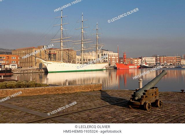 France, Nord, Dunkirk, port Museum and Duchesse Anne ship in the basin of trade