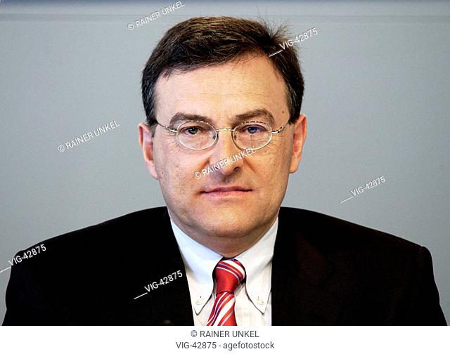 Norbert REITHOFER, member of the board of management of the BMW AG. - Muenchen, GERMANY, 19/03/2003