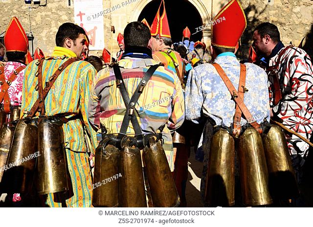 The Endiablada is the name given to a festive immemorial tradition celebrated in Almonacid del Marquesado province of Cuenca, on days 1