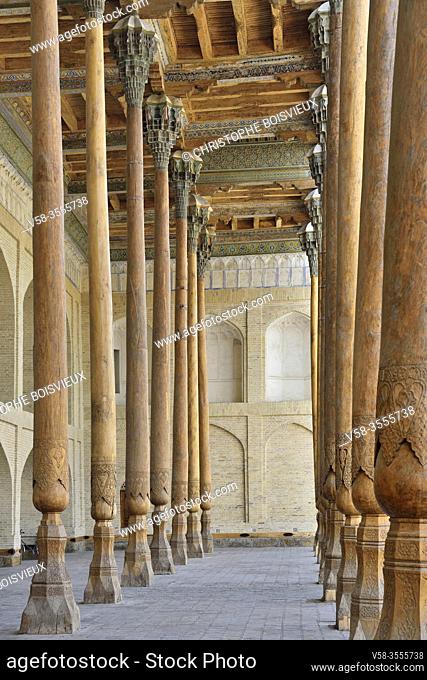 Uzbekistan, Unesco World Heritage Site, Bukhara, Bolo Haouz mosque (18th C)