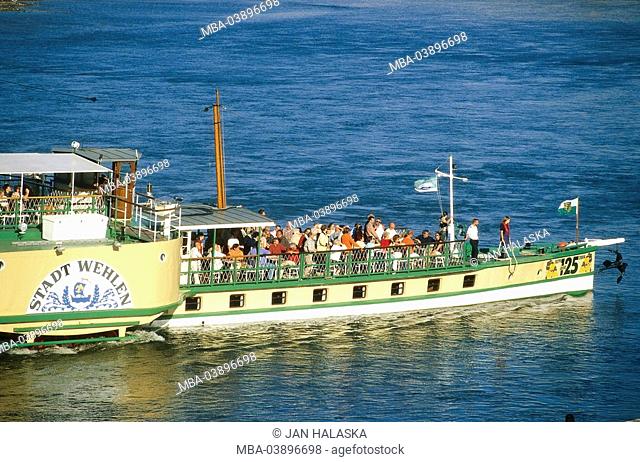 Germany, Saxony, Wehlen, Elbe, trip-ship, tourists, detail, river, trip-boat, boat, ship, river-shipping, shipping, leisure time, vacation, tourism, summer