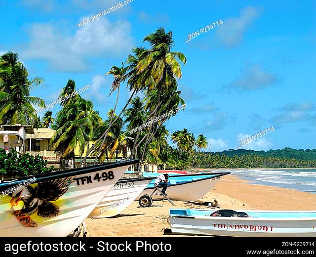 Boote am Strand von St. Joseph auf Trinidad