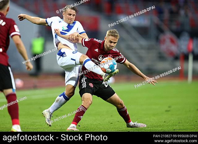 27 August 2021, Bavaria, Nuremberg: Football: 2. Bundesliga, 1. FC Nürnberg - Karlsruher SC, Matchday 5 at Max-Morlock-Stadion