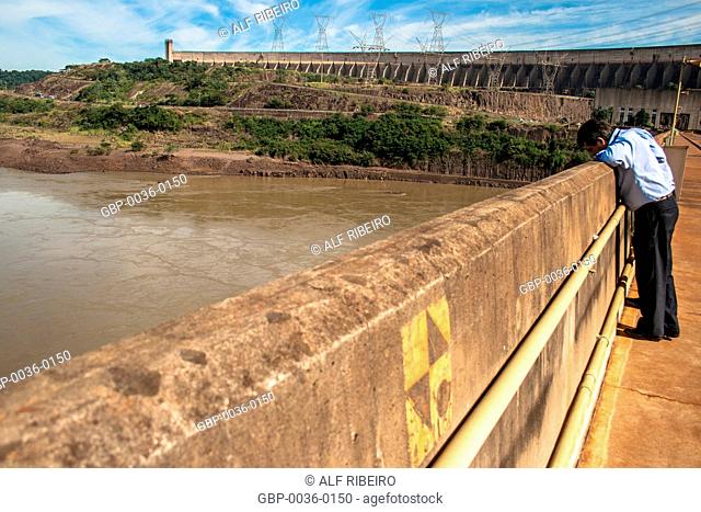 Itaipu Binacional; Dam Hydroelectric Power Plant; Foz do Iguaçu