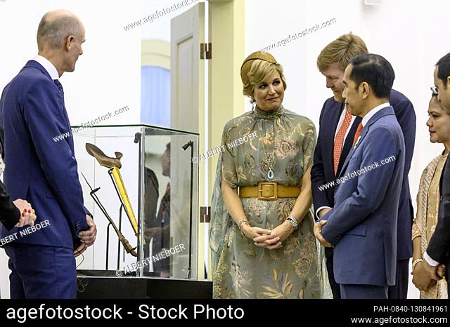 King Willem-Alexander and Queen Maxima of The Netherlands, president Joko Widodo and his wife Iriana Widodo at the Presidential Palace Bogor in Jakarta