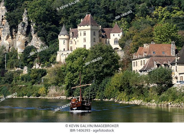 La Roque-Gageac, gabare boat, Dordogne valley, Aquitaine, France, Europe