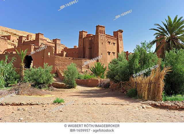Kasbah, mud-brick castle, residential castle of the Berbers, partial view of the mud-brick city of Ksar Ait Benhaddou, South Morocco, Morocco, Africa
