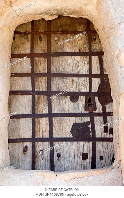 Tunisia - Chenini - Old door in the village closing a ghorfa