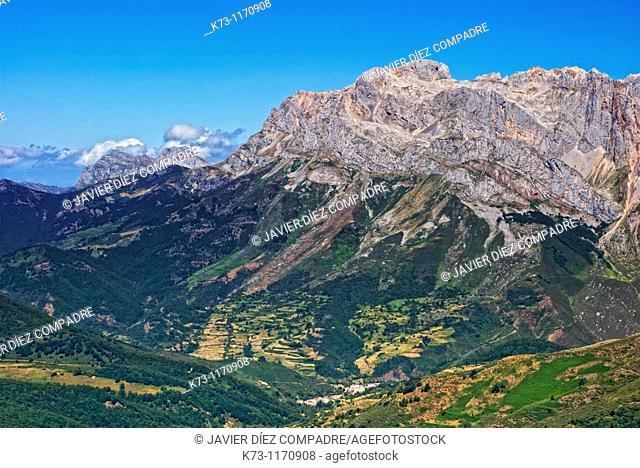 Western Massif. Valdeon Valley. Picos de Europa National Park. Leon province. Castilla y Leon. Spain