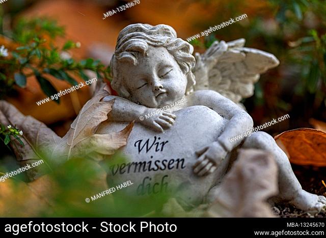 Grabengel, gravestone, Friedenstrasse cemetery, Wilhelmshaven, Lower Saxony