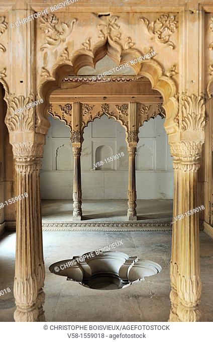 India, Rajasthan, Bharatpur, Lohagarh fort, Royal bath