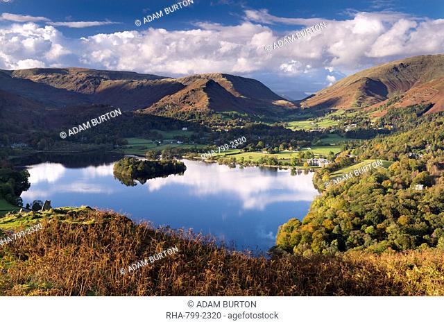 Lake Grasmere on a beautiful autumnal afternoon, Lake District National Park, Cumbria, England, United Kingdom, Europe