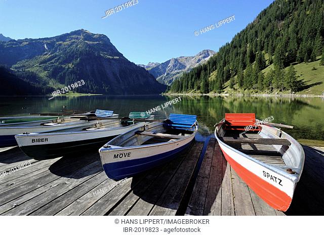 Rowing boats on lake Vilsalpsee, near Tannheim, Vilsalpseeberge mountain group, Tannheimer Tal valley, Tyrol, Austria, Europe