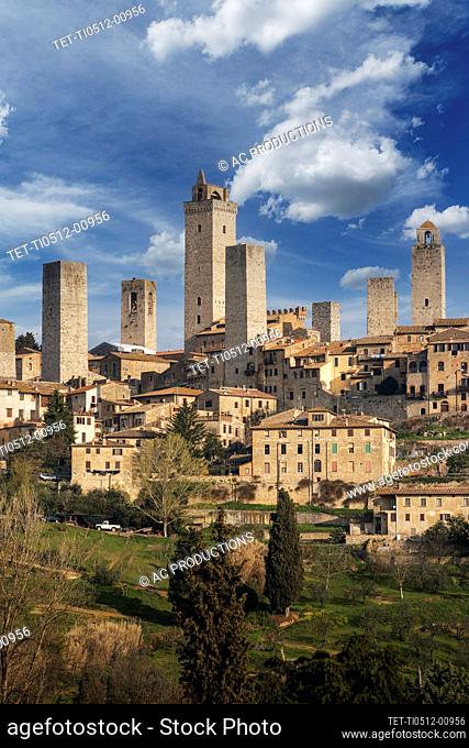 Italy, Tuscany, San Gimignano, Medieval towers and buildings