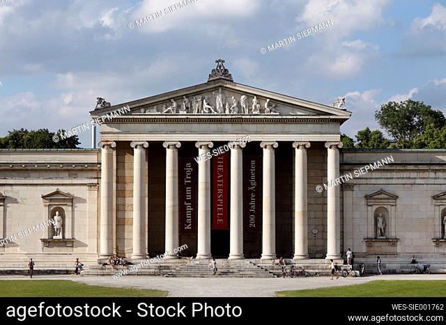 Germany, Bavaria, Upper Bavaria, Munich, View of Koenigsplatz square with Glyptothek museum