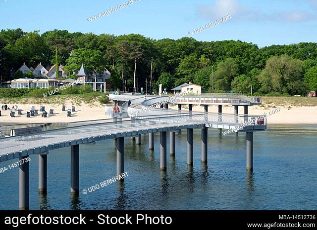 Germany, Mecklenburg-Western Pomerania, Baltic Sea, Pomeranian Bay, Usedom Island, Koserow Baltic Sea Resort, pier