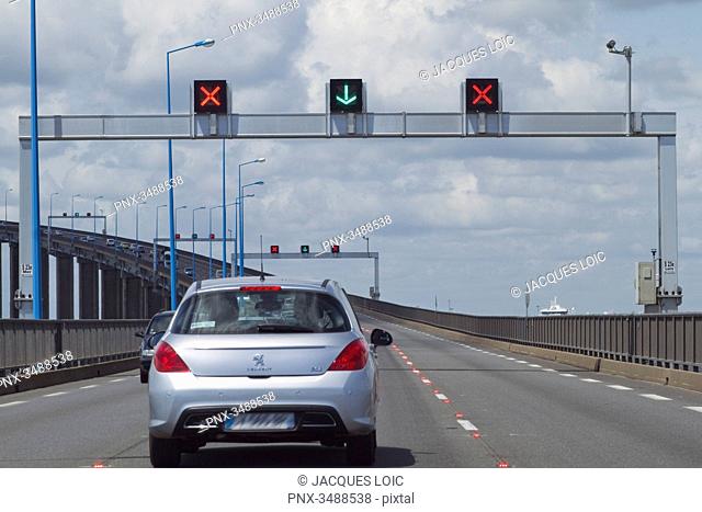 France, Western France, Saint-Nazaire, Saint-Nazaire bridge, expérimental traffic, June 2014