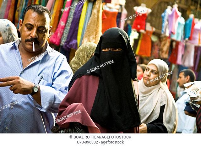 Busy street scene in the crowded markets of Cairo, Egypt