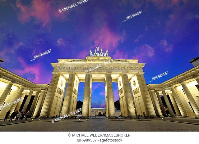 Brandenburger Tor or Brandenburg Gate, floodlit in front of night sky, Berlin, Germany, Europe