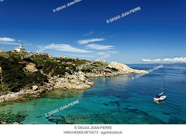 Italy, Sardinia, Olbia Tempio Province, Santa Teresa Gallura, Capo Testa, granite peninsula overlooking the Strait of Bonifacio facing Corsica