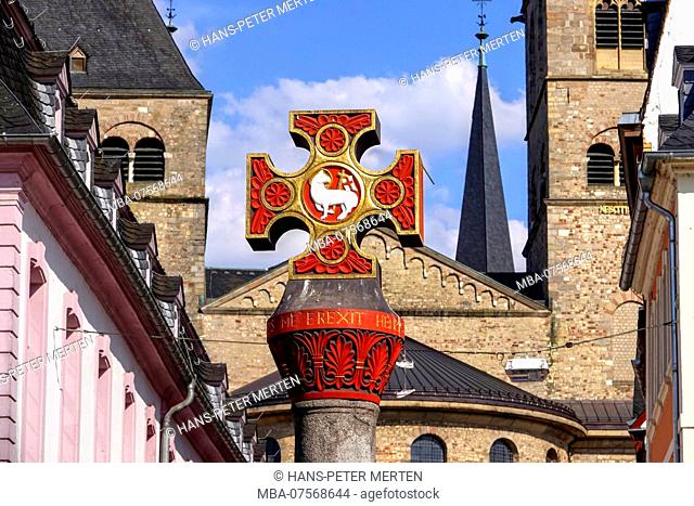 Market Cross on Hauptmarkt Square and High Cathedral of Saint Peter, Trier, Rhineland-Palatinate, Germany