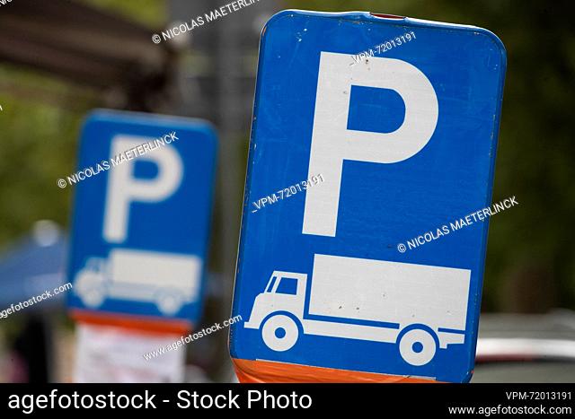 A traffic sign indicating parking space for vans pictured in Gent on Sunday 13 August 2023...BELGA PHOTO NICOLAS MAETERLINCK